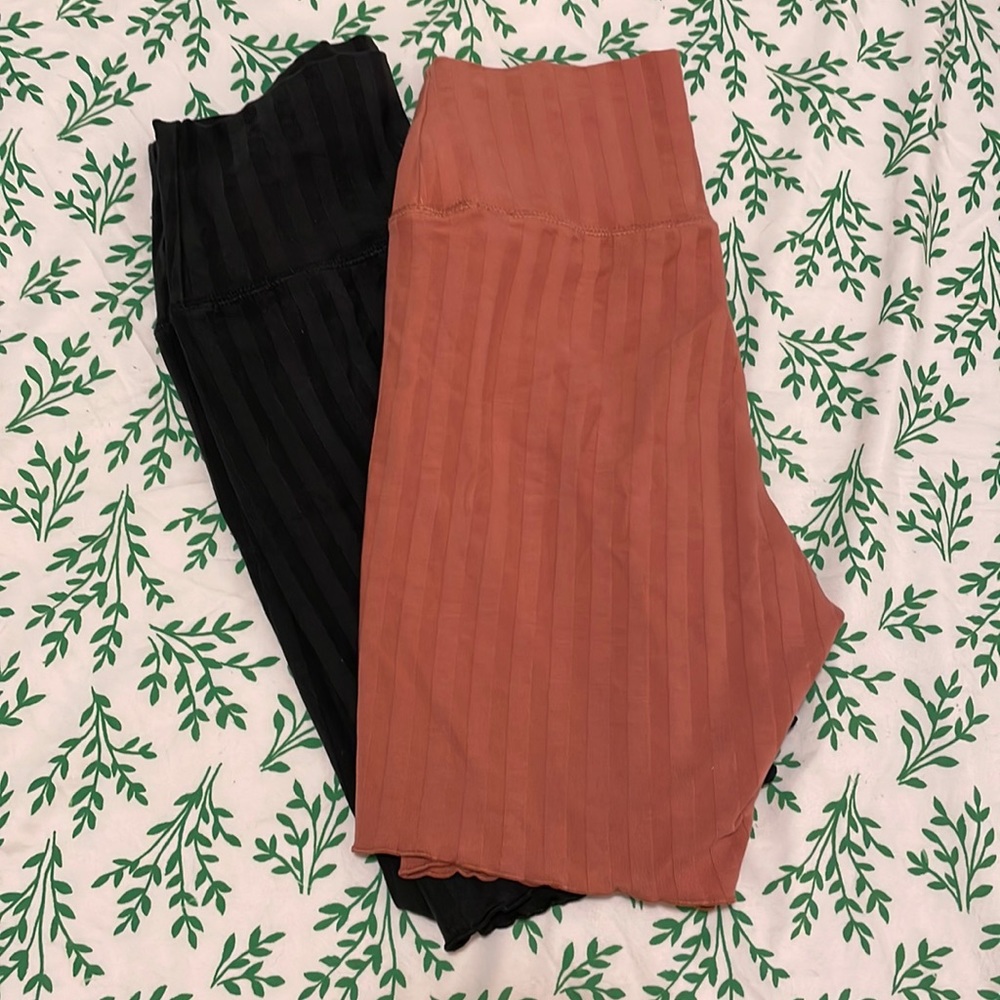 Aerie Ribbed Lettuce Trim Bike Short Bundle, black and peach - Medium